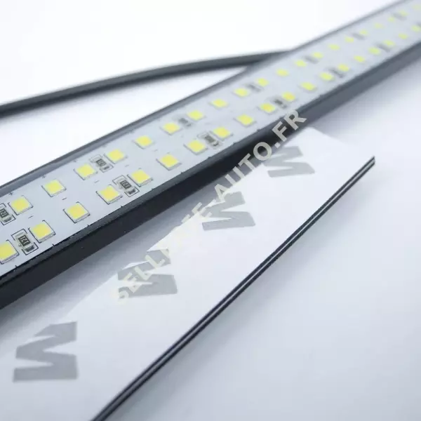 Barrette d'éclairage led étanche12V utilitaire & fourgon